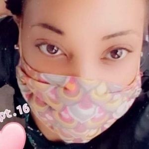 Meet your Posher, Latoya